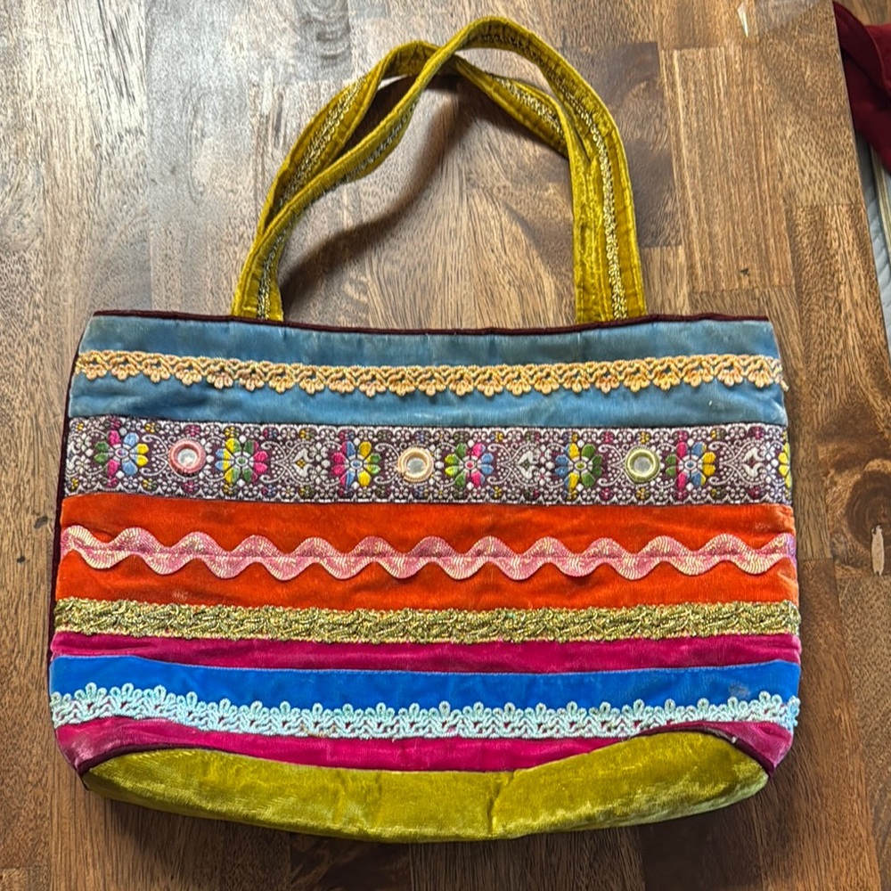 Petro Zillia Multicolor Striped Tote